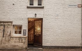 Luxury Suites Riverside Residence By Rikas Hotels